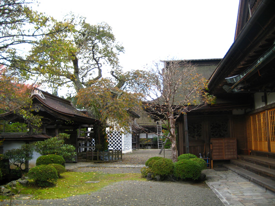 Shojoshinin Courtyard